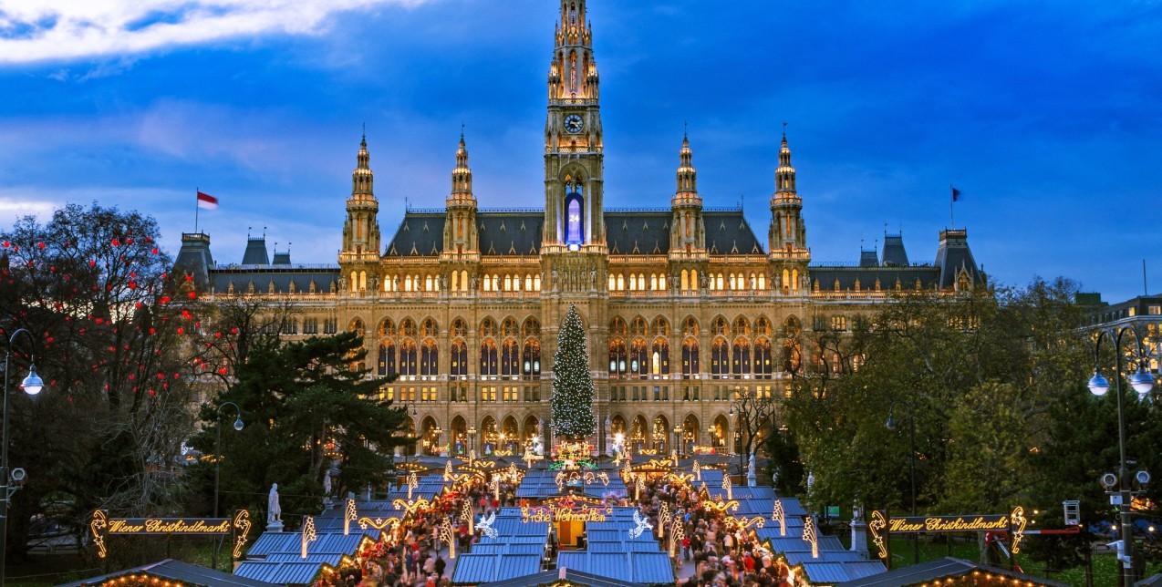 Χριστούγεννα στη Βιέννη: Ο παραμυθένιος προορισμός της Ευρώπης μας προσκαλεί για να γιορτάσουμε