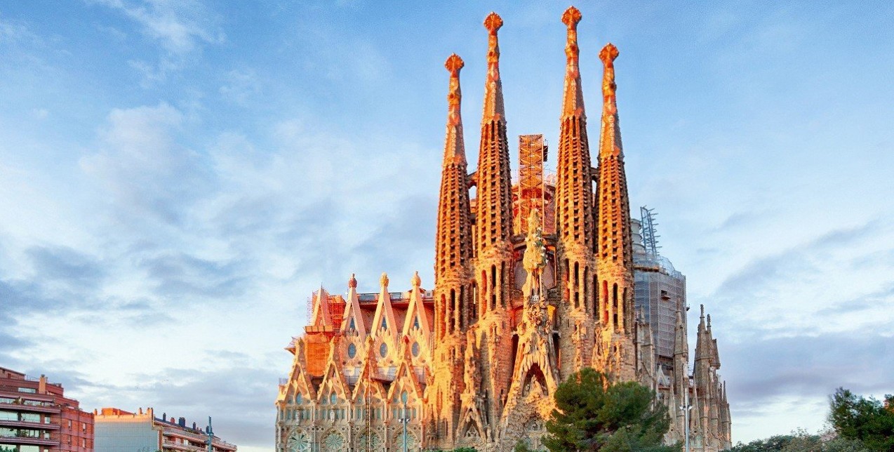 La Sagrada Familia: Το αριστούργημα του Gaudí ολοκληρώνεται μετά από σχεδόν 1,5 αιώνα 