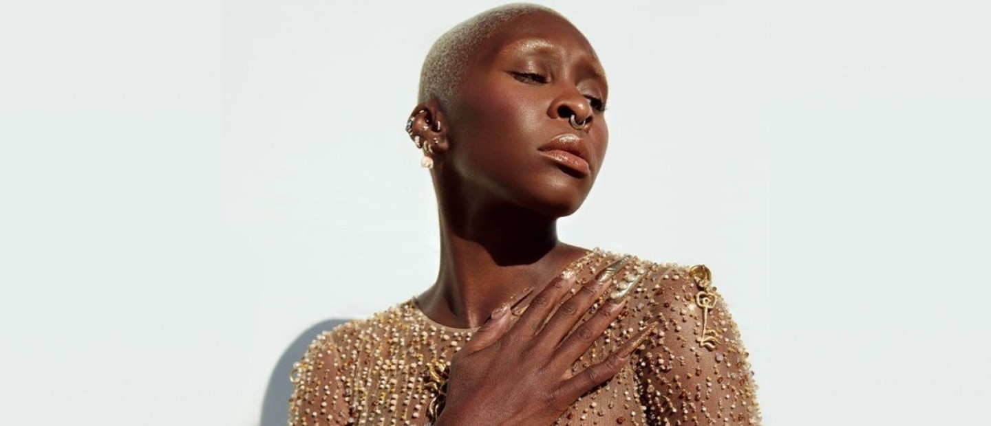 Cynthia Erivo: Απαντά σε ερωτήσεις με χιούμορ και ειλικρίνεια 