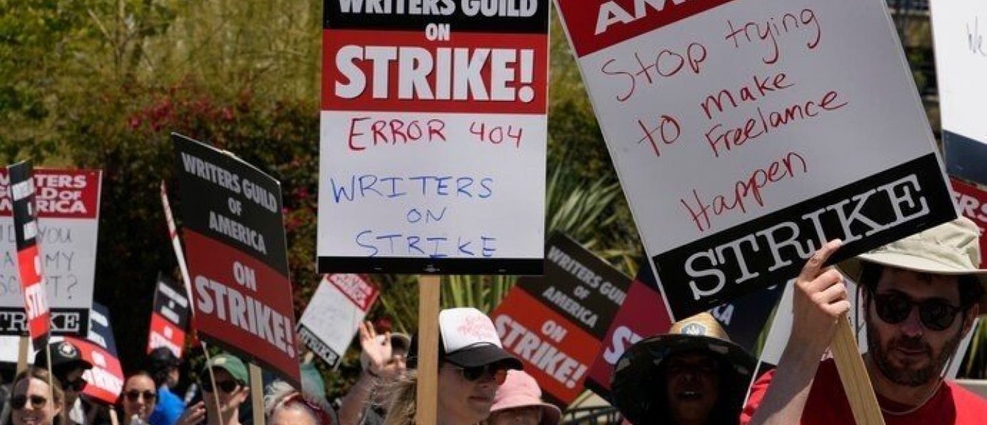 Απεργία 2ας Mαίου: Οι σεναριογράφοι του Hollywood σε κόντρα με την αυτοκρατορία του streaming 