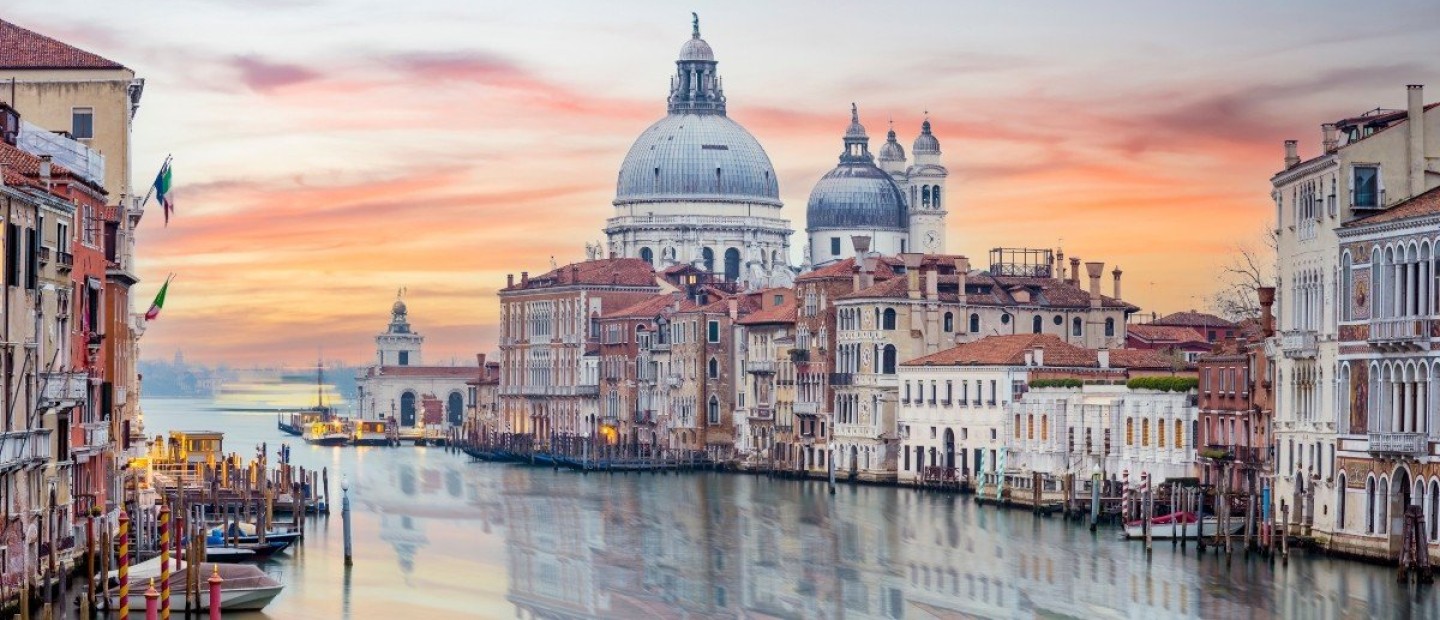 Carless islands: 5 θαλασσινοί προορισμοί του κόσμου όπου απαγορεύεται το αυτοκίνητο 