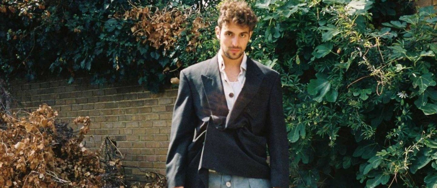 Saint Levant: Σε ένα παιχνίδι ερωτήσεων αποκαλύπτει πολλά για τη μουσική του πορεία 