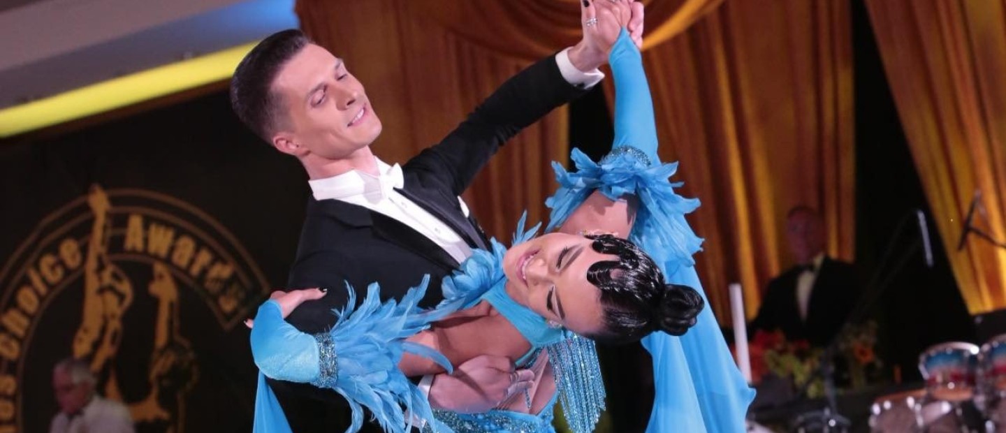 Olena Barna: Η ballroom χορεύτρια μας παίρνει μαζί της σε ένα 24ωρο πρόγραμμα προετοιμασίας 