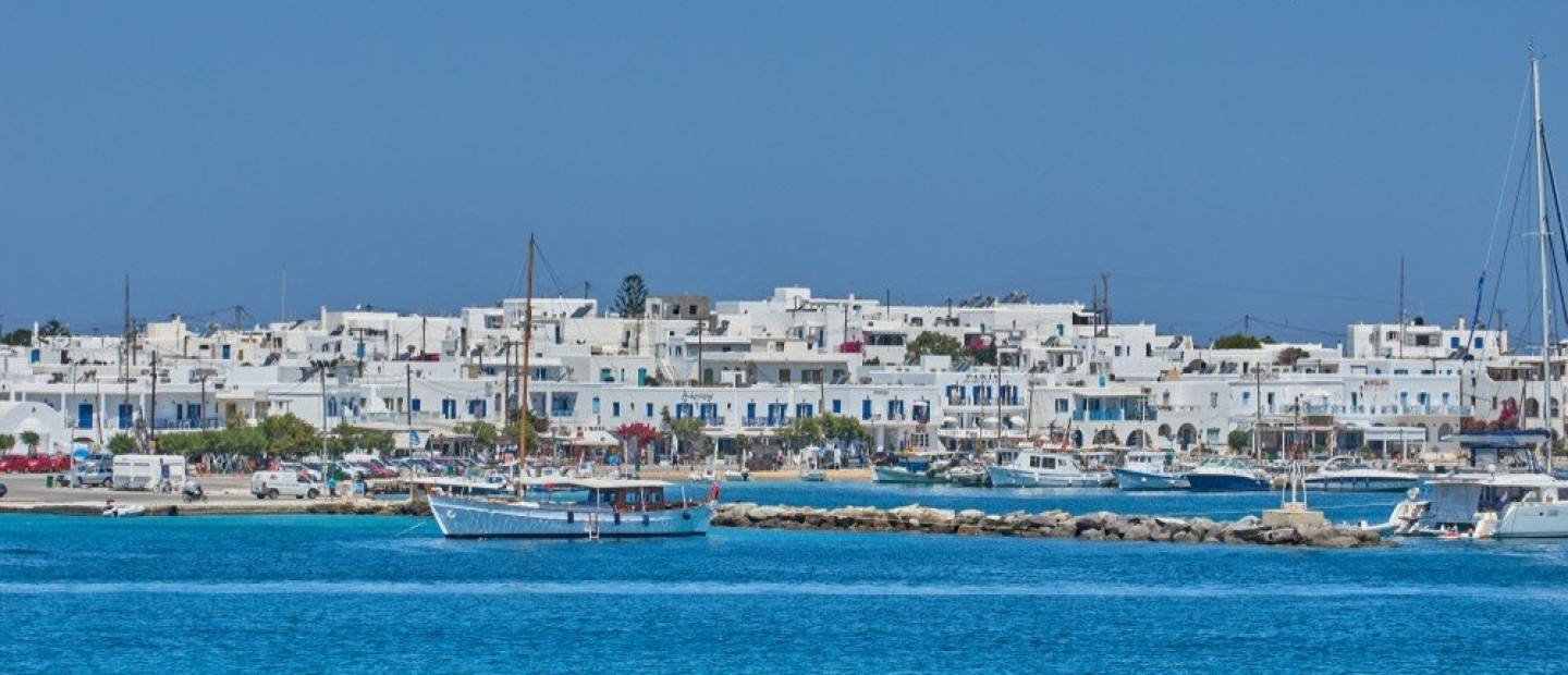 An insider guide στην: Αντίπαρο, με την jewelry curator Έλενα Ξανθοπούλου