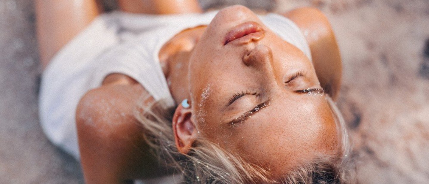 Ακμή: 5 φυσικοί τρόποι για να την αντιμετωπίσετε αποτελεσματικά 