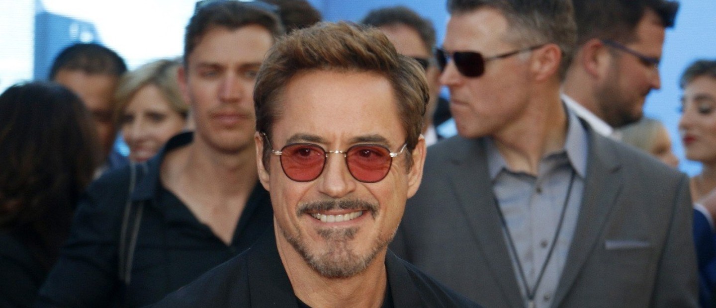 Robert Downey: Μας παίρνει μαζί του σε ένα ενδιαφέρον flashback στη θρυλική του καριέρα