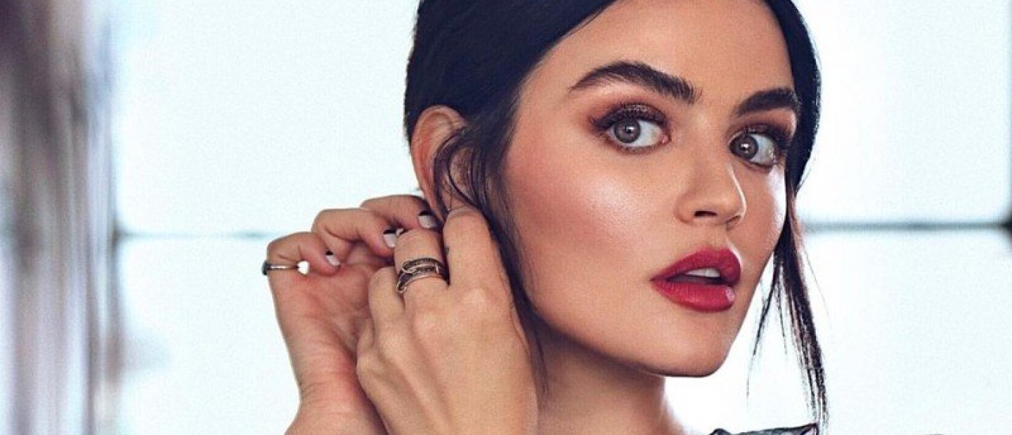 Lucy Hale: Μοιράζεται τη δεκάλεπτη ρουτίνα περιποίησης του δέρματος και των φρυδιών της 