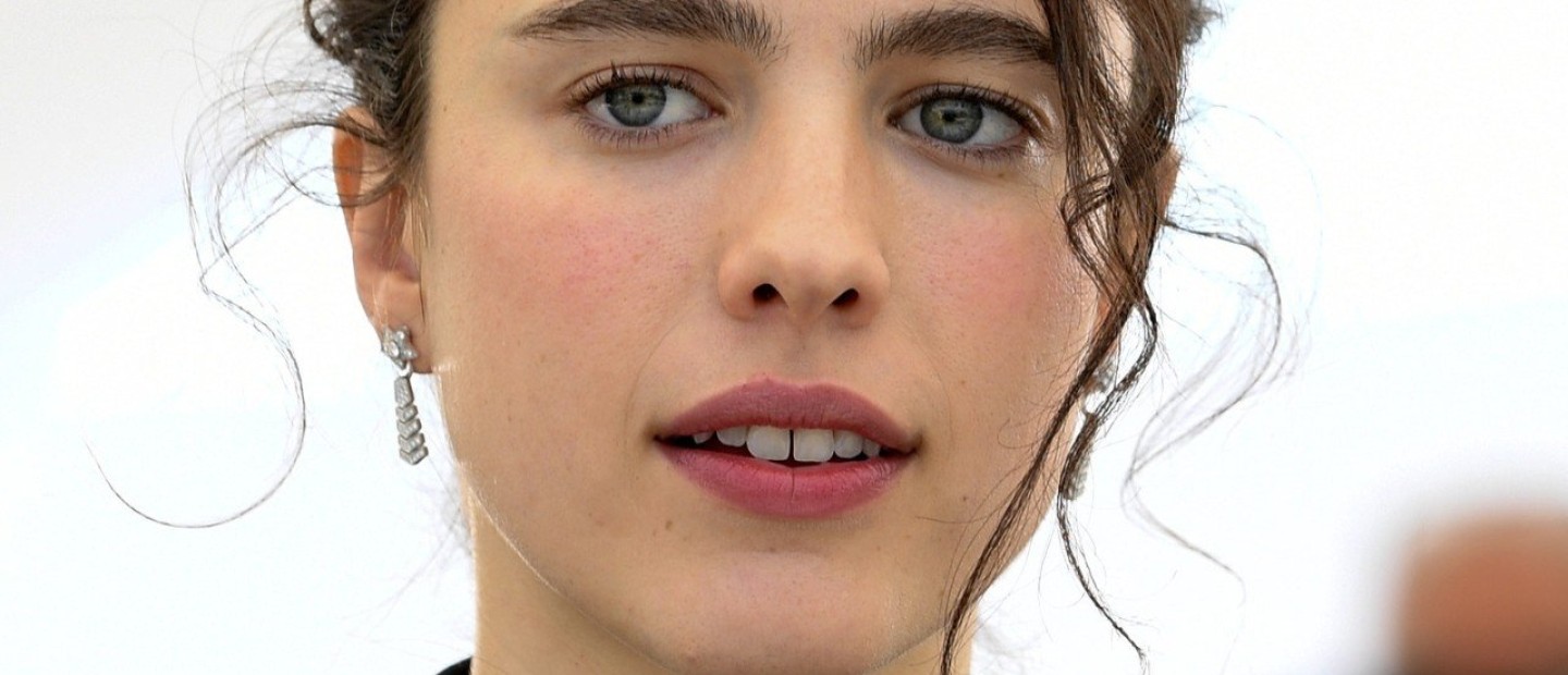 Margaret Qualley: Την απολαμβάνουμε σε μια εφ όλης της ύλης συζήτηση 