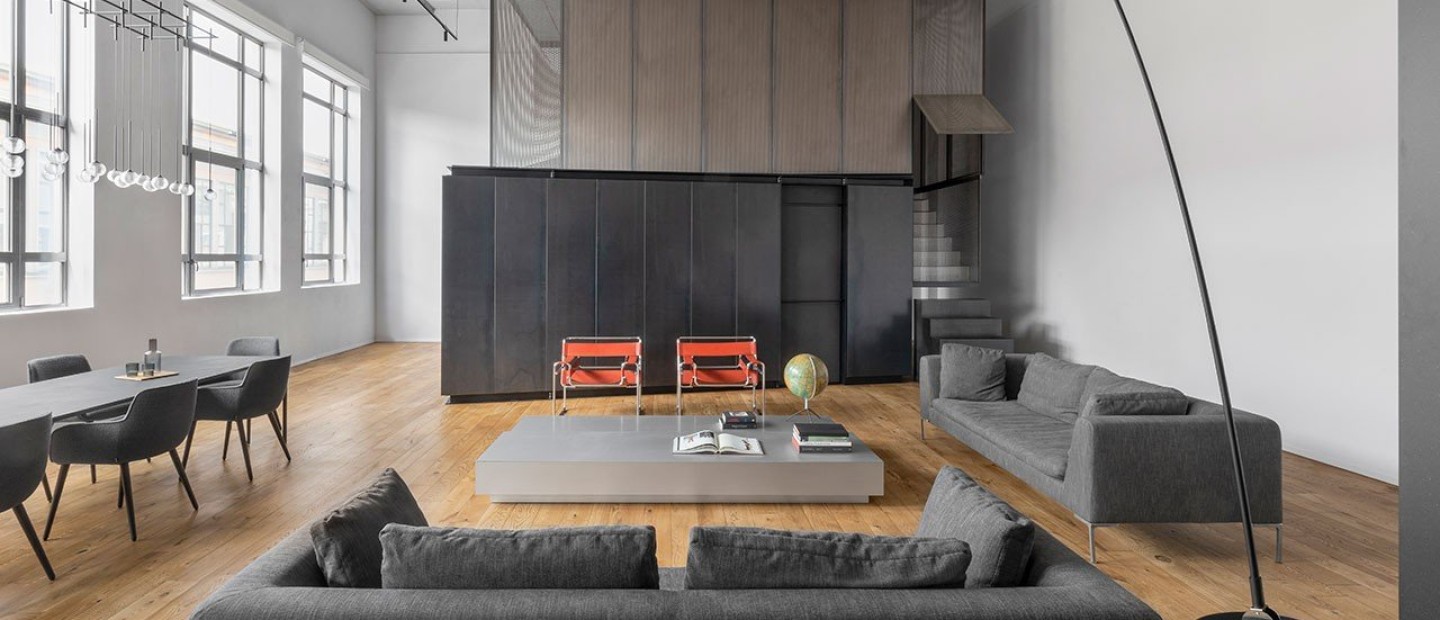 Πώς η industrial αισθητική και ο μοντερνισμός συναντιούνται σε ένα ξεχωριστό loft στο Τορίνο