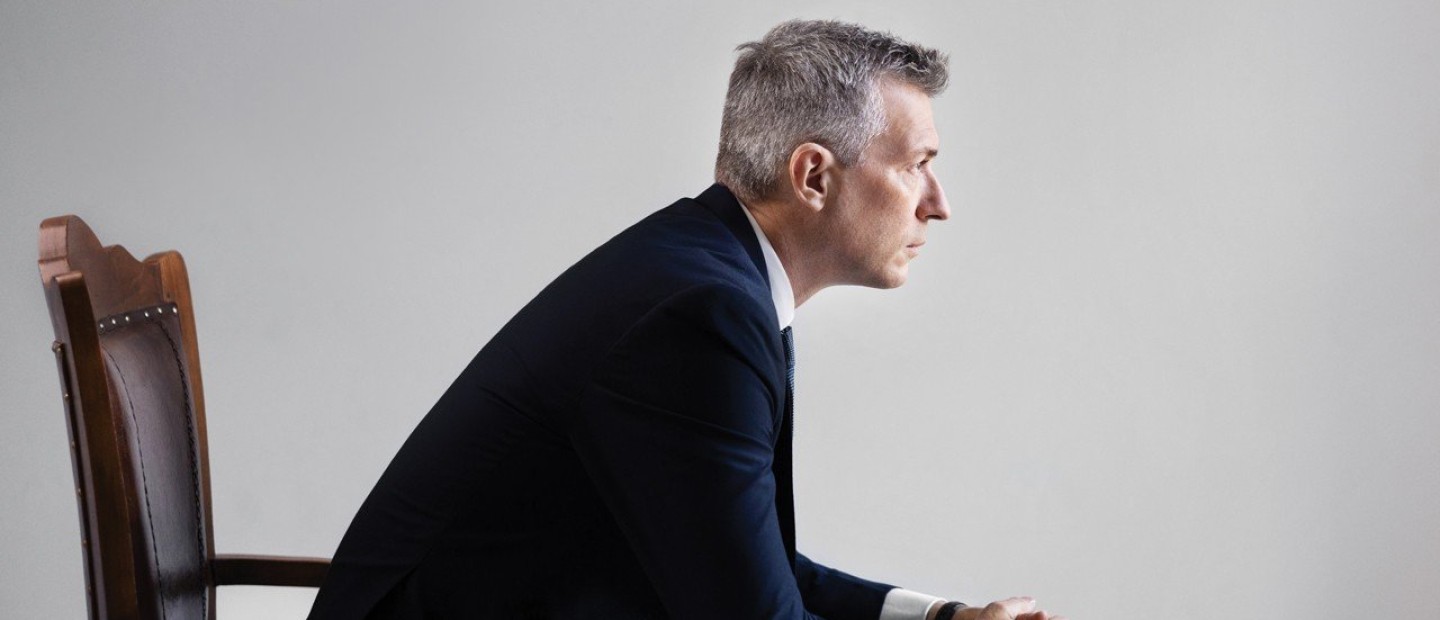 Επιμένοντας στη Θεσσαλονίκη, ﻿ο Κωνσταντίνος Κυριάκου προτιμά να αφήνει τη δουλειά του πολυδύναμου γραφείου του να μιλάει από μόνη της