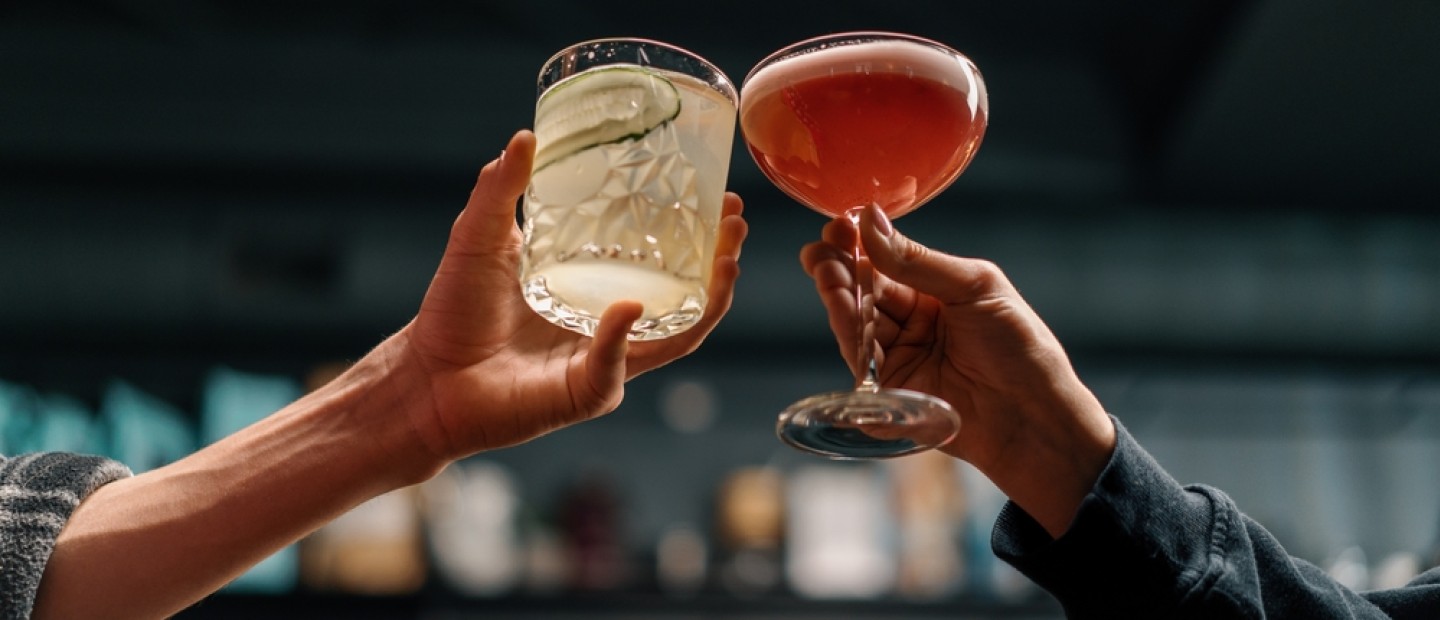 Time for drinks: Πού θα βρείτε τα πιο ελαφριά cocktails στην πόλη