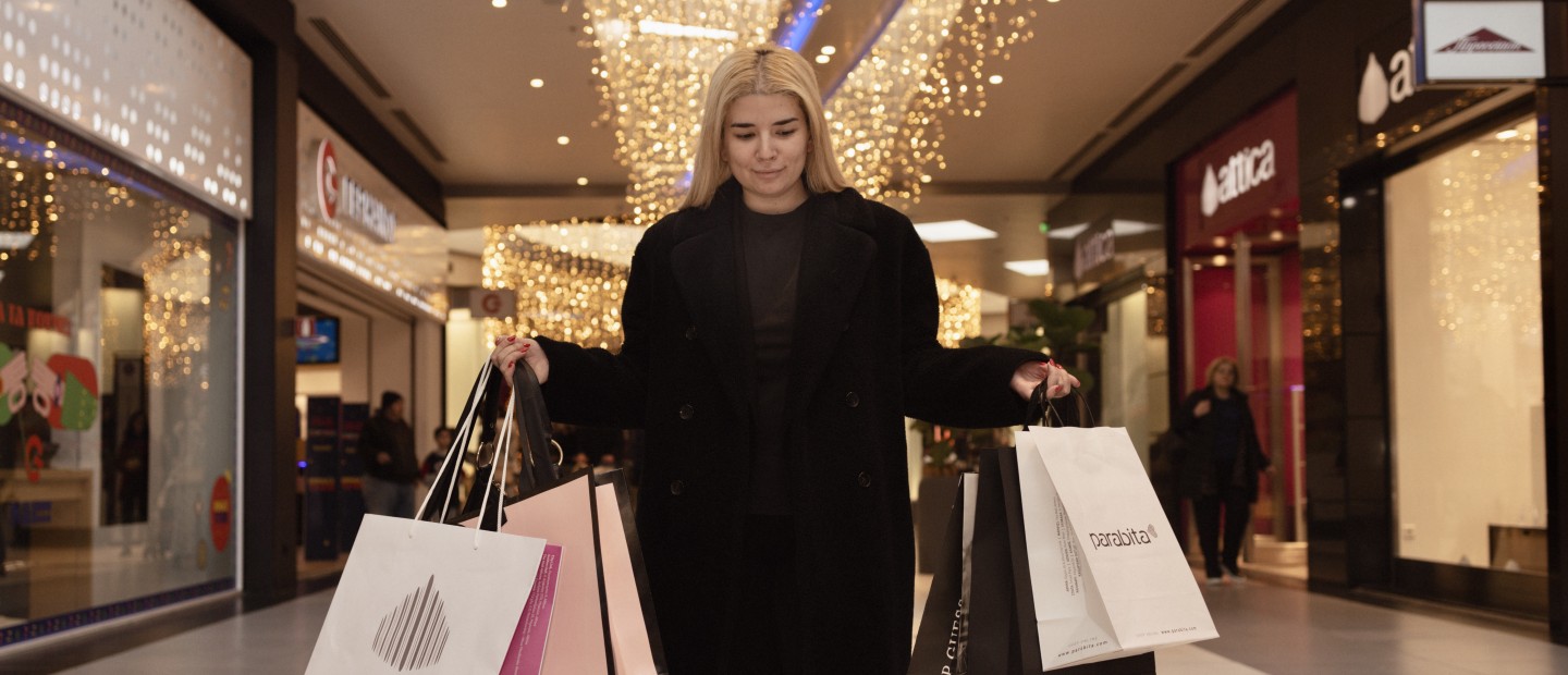 New year, new wardrobe: Τι να προσθέσετε στην capsule συλλογή σας σύμφωνα με τα trends του '24