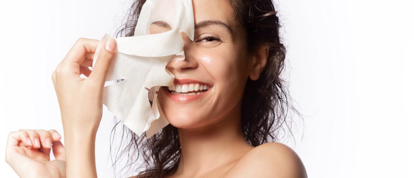 Pre-Valentine's Day "beauty prep": Tα skincare secrets που θα σας βοηθήσουν να λάμψετε