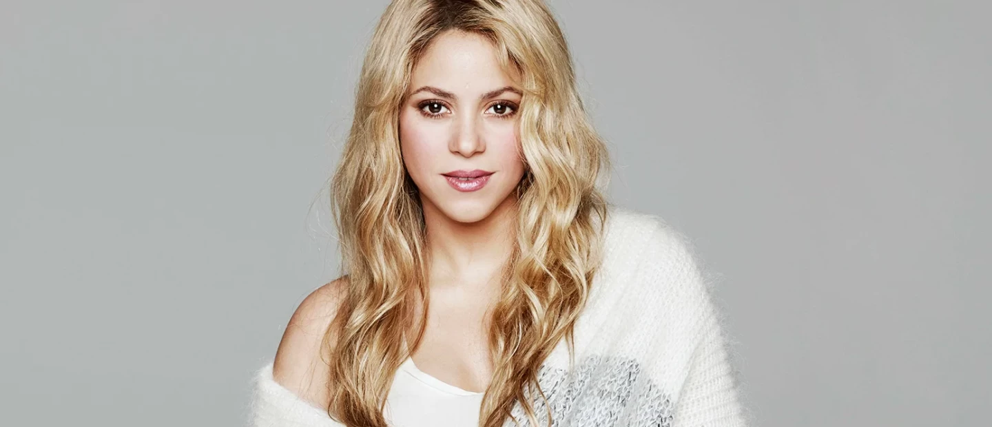Η Shakira αναλύει τα πιο εμβληματικά music videos της
