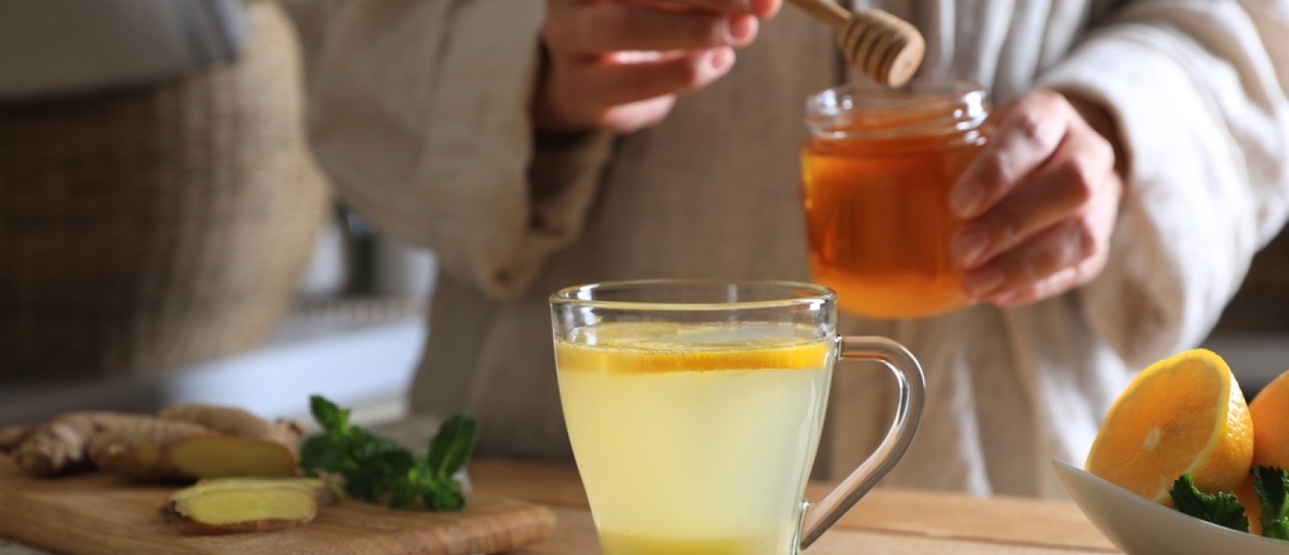 Νερό με μέλι και λεμόνι: Αποτελεσματικό αδυνατιστικό ή μύθος; 