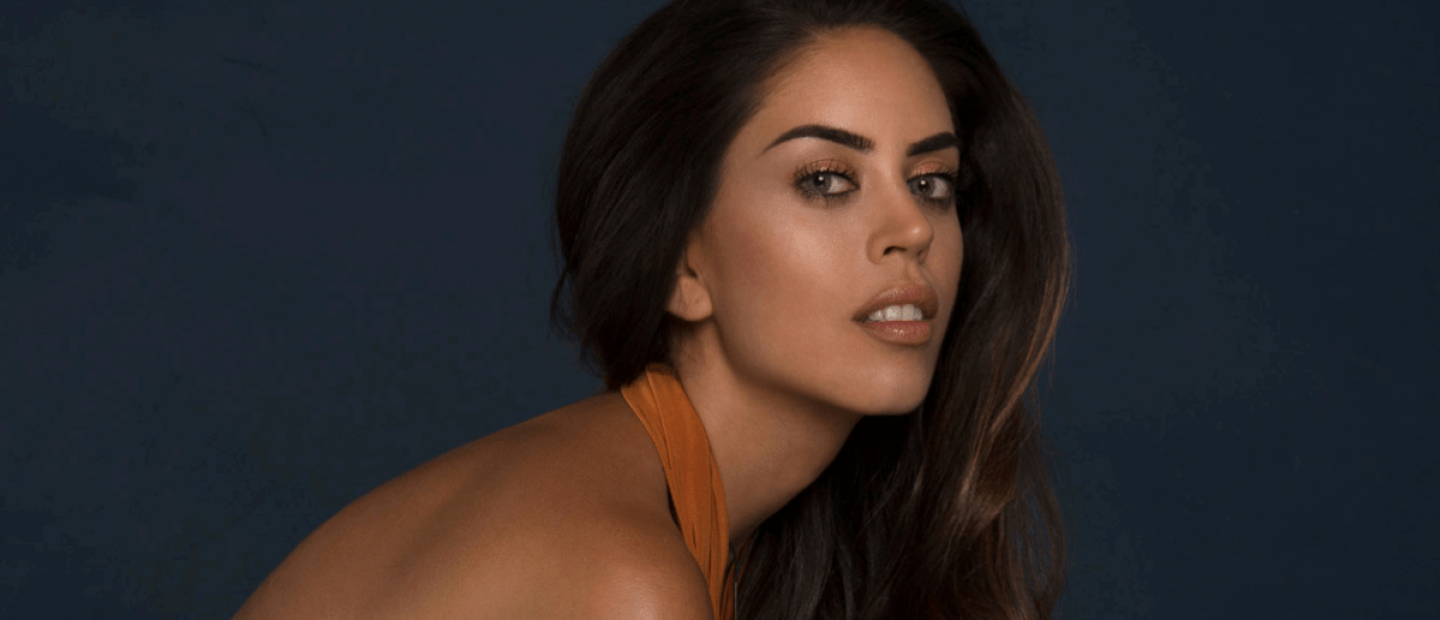 Η Κλαίρη Δημοπούλου δημιουργεί ένα soft glam μακιγιάζ ακολουθώντας τα πιο updated makeup trends