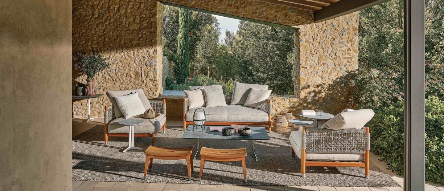 Αυτή η κατοικία είναι το απόλυτο καταφύγιο στο καταπράσινο σκηνικό της Costa Brava