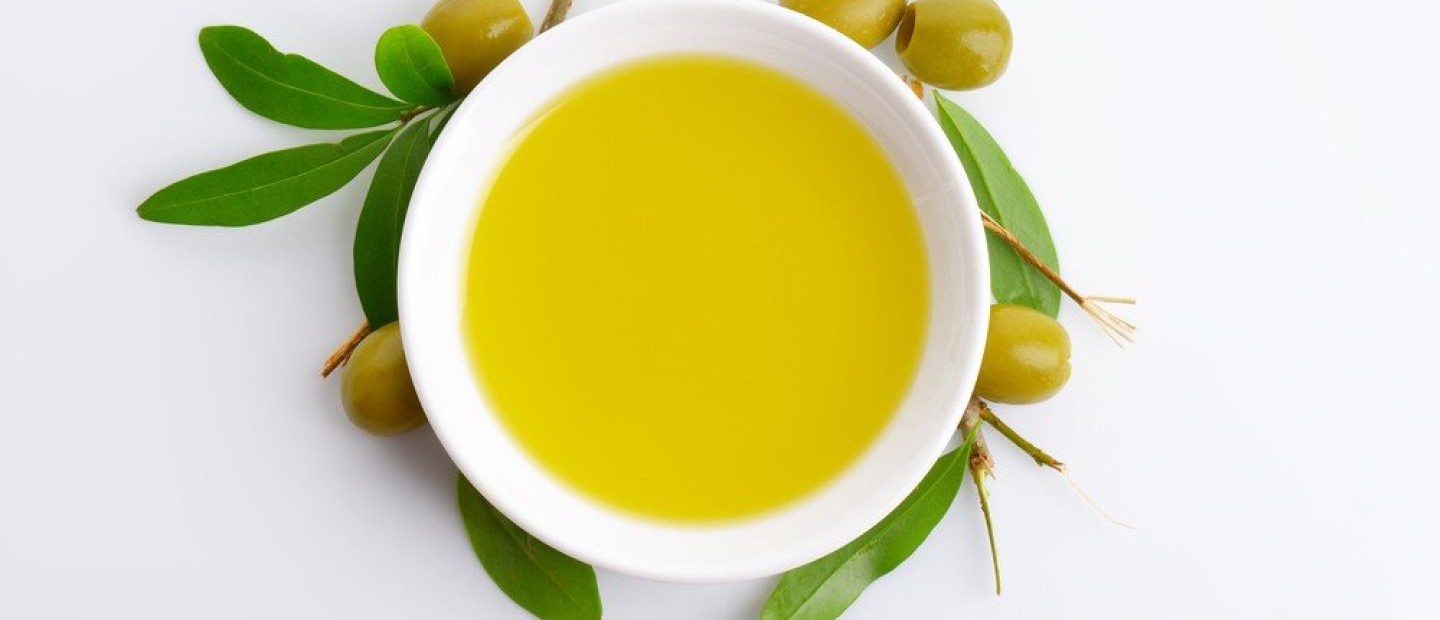 Olive Oil Shot: Γιατί πρέπει να το εντάξετε στην καθημερινή σας wellness routine