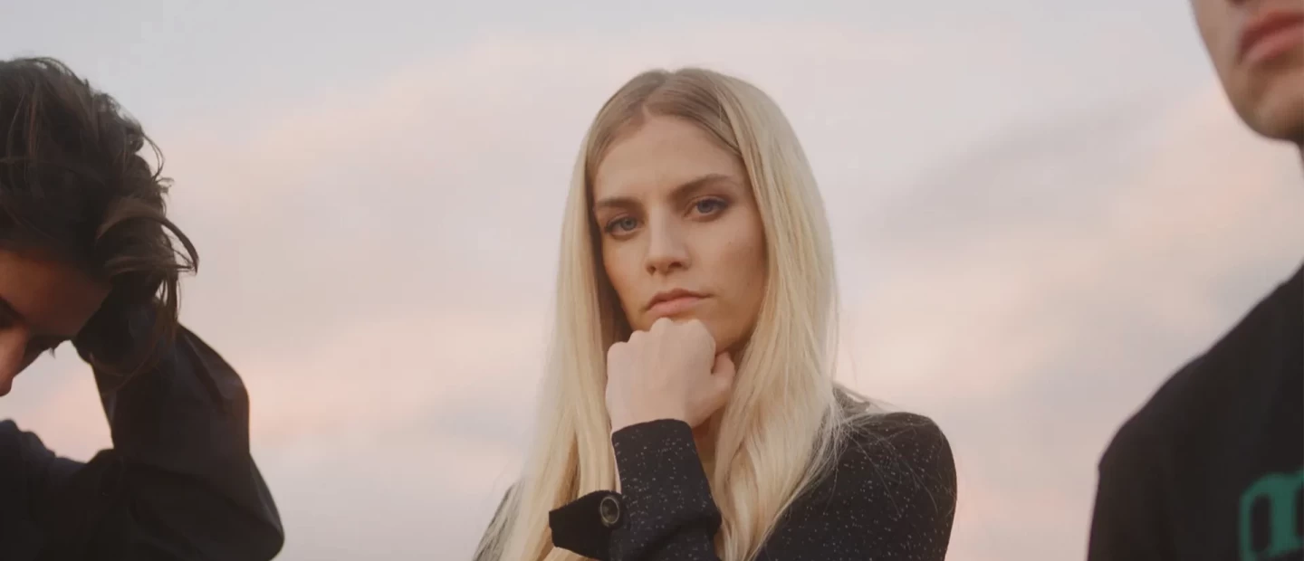 Οι London Grammar ερμηνεύουν live την πιο πρόσφατη μεγάλη επιτυχία τους