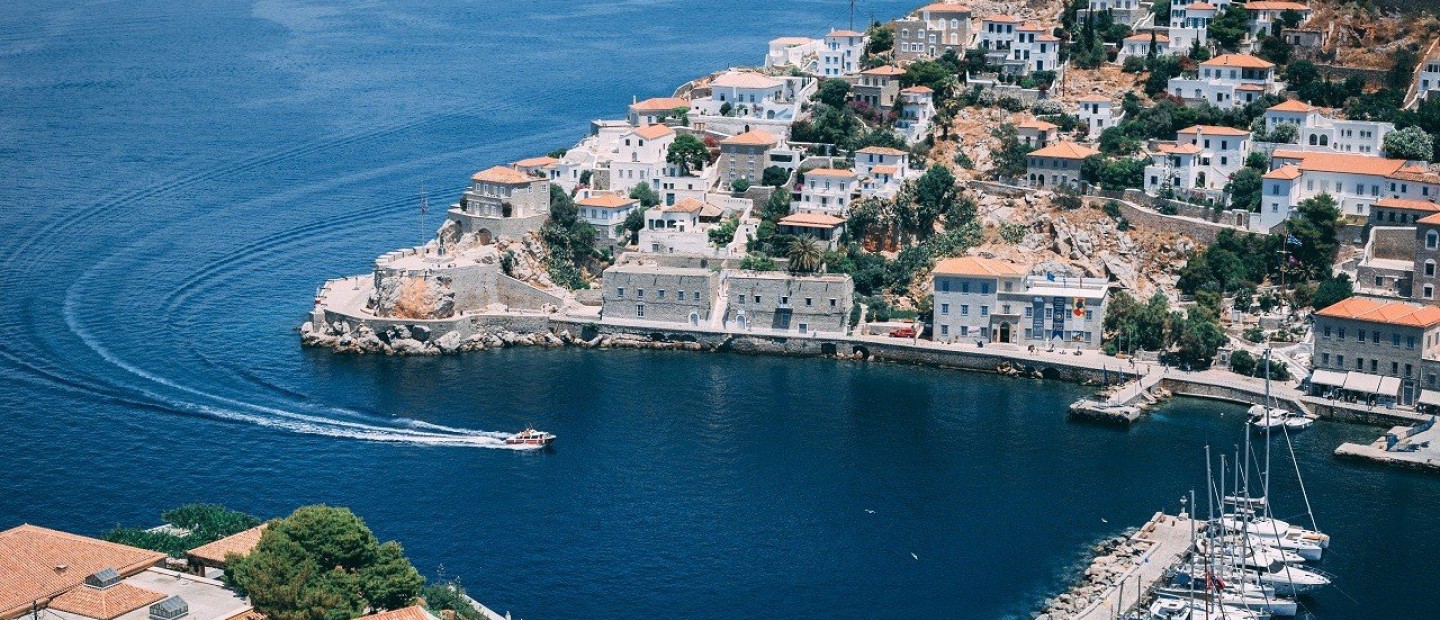 Η Ελλάδα διεκδικεί την 3η θέση στη λίστα με τους ομορφότερους προορισμούς στον κόσμο για το 2024