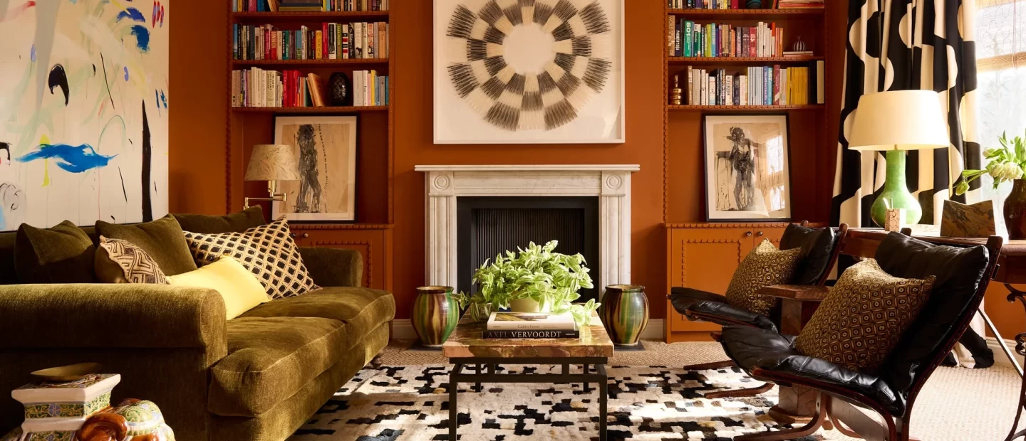 Ένα πολύχρωμο σπίτι στο Notting Hill, γεμάτο vintage στοιχεία και αντίκες