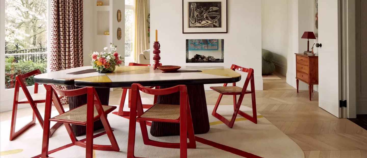 Το απόλυτο blending παλιού και σύγχρονου design κλέβει τις εντυπώσεις σε αυτό το διαμέρισμα στο Λονδίνο