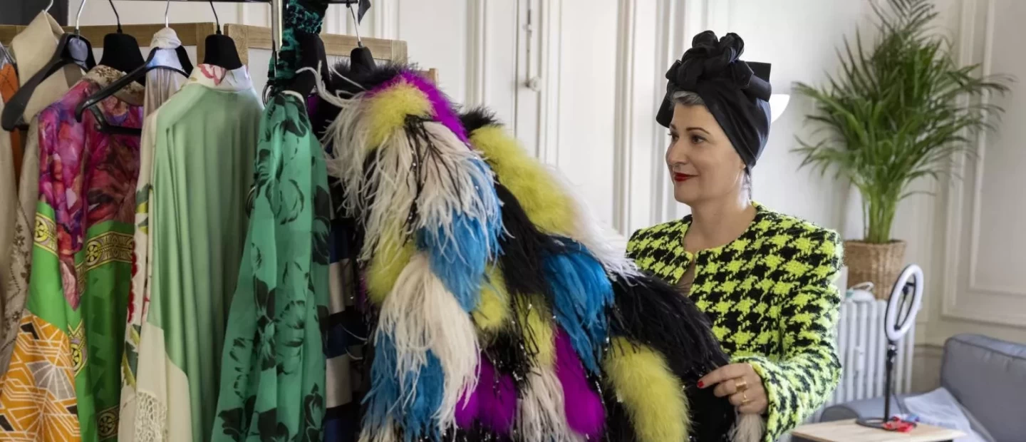 Marylin Fitoussi: Η ενδυματολόγος του Emily in Paris περιγράφει πώς σχεδιάστηκε η γκαρνταρόμπα της σειράς