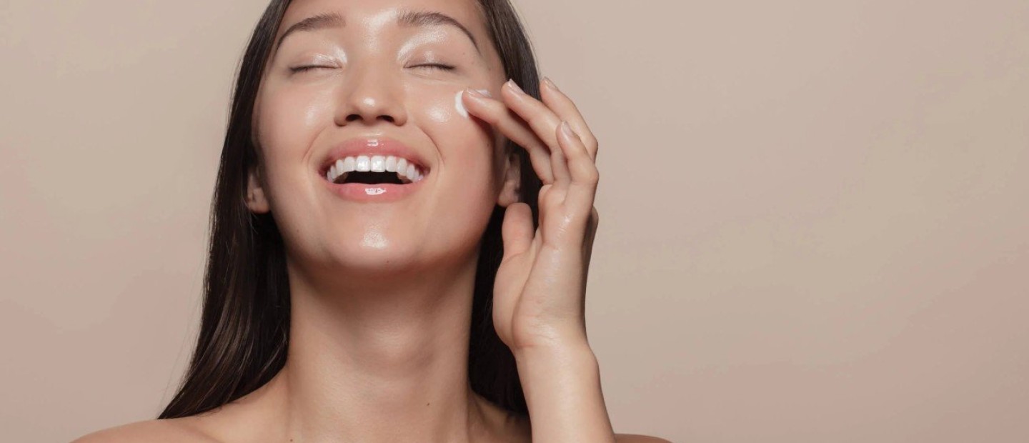 Αυτά είναι τα skincare προϊόντα που κρύβουν όλη τη δύναμη της ελληνικής φύσης