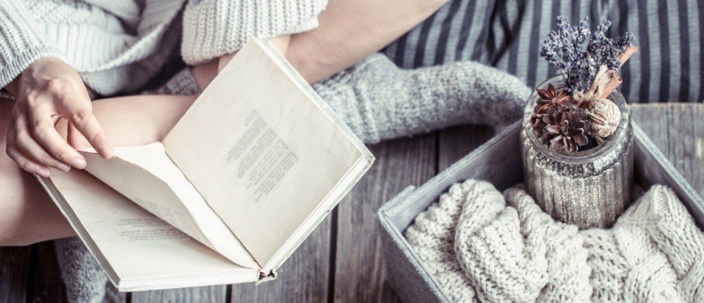 5+1 νέα βιβλία που διαβάζουμε και προσφέρουμε φέτος τα Χριστούγεννα