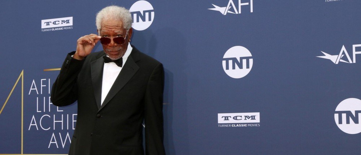 Ο Morgan Freeman αποθέωσε το Maestro του Χριστόφορου Παπακαλιάτη 