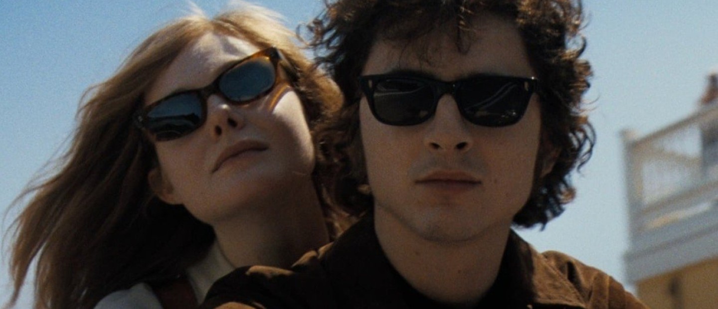 Η iconic ερμηνεία του Timothée Chalamet είναι ο λόγος που πρέπει να παρακολουθήσετε το 'A Complete Unknown'