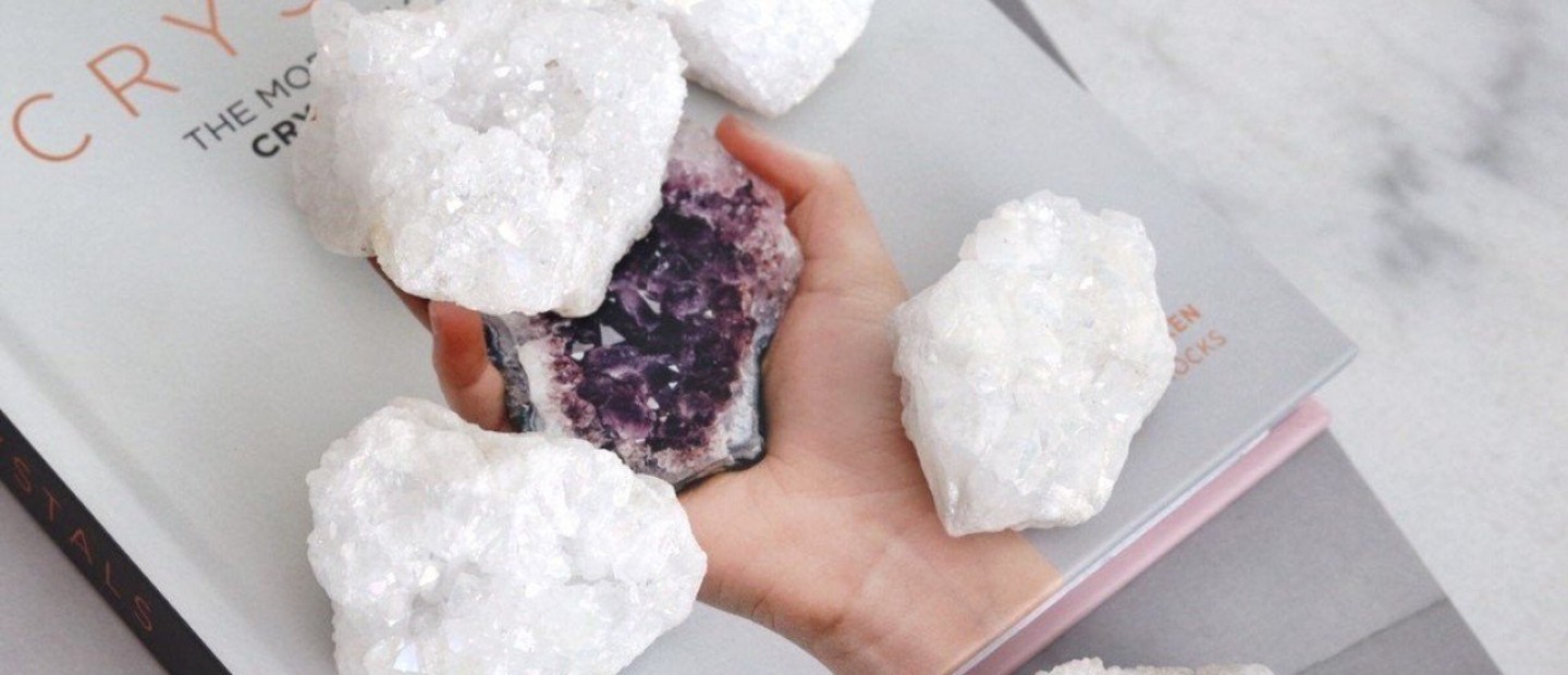 Ποιος πολύτιμος λίθος σάς ταιριάζει σύμφωνα με το ζώδιό σας