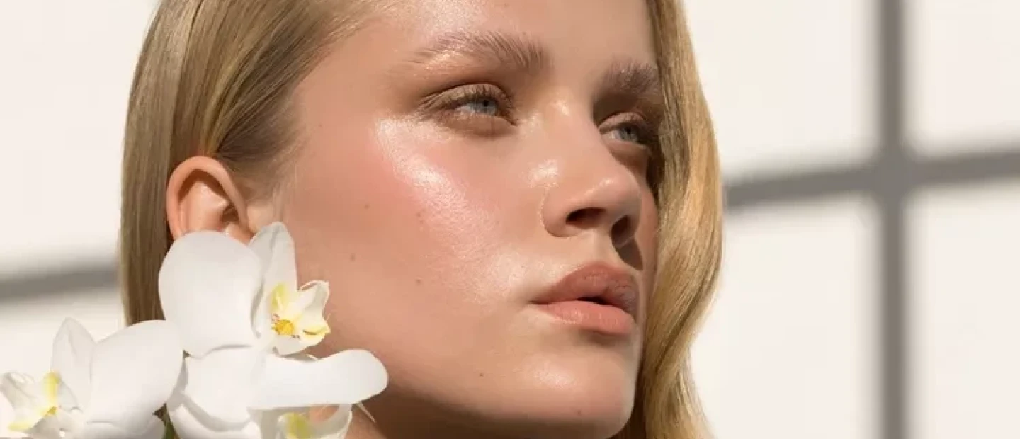 Skincare SOS: Ποια συστατικά προϊόντων πρέπει να αποφεύγουμε κατά την έκθεση στον ήλιο 