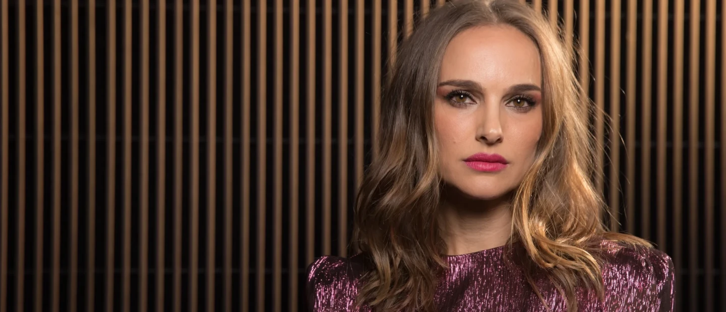 Η Natalie Portman μιλά για τη ζωή της στο Παρίσι 