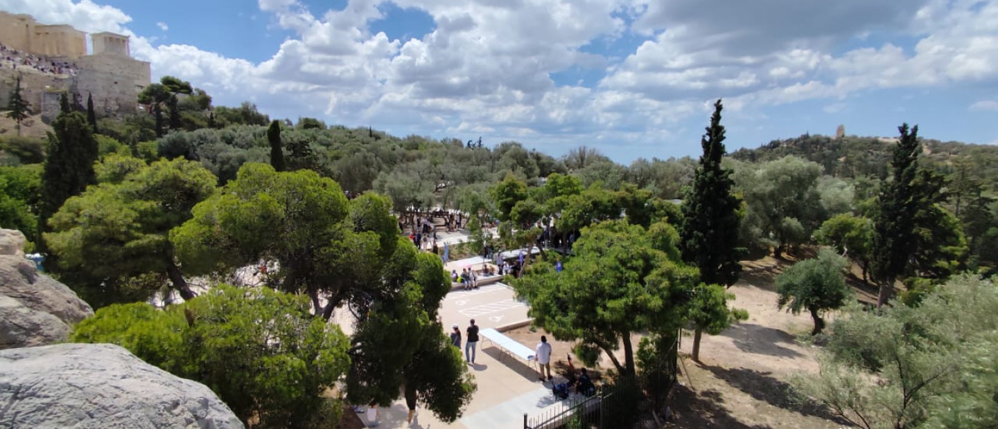 Άνοιξαν οι, επί έτη, κλειστές διαδρομές στον αρχαιολογικό χώρο της Ακρόπολης και το νέο Πωλητήριο