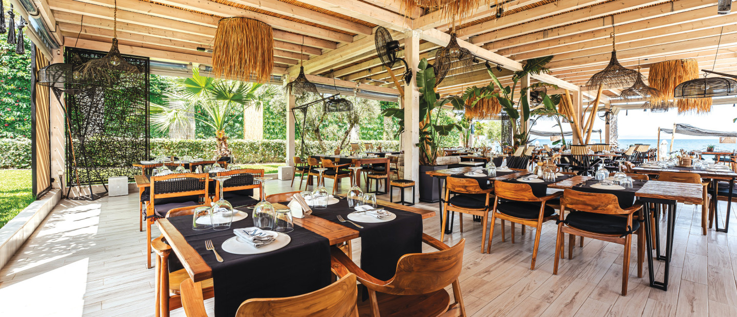 Το one-of-a-kind εστιατόριο στη Χαλκιδική που εκπληρώνει κάθε γευστική μας προσδοκία, μια ανάσα από τη θάλλασα