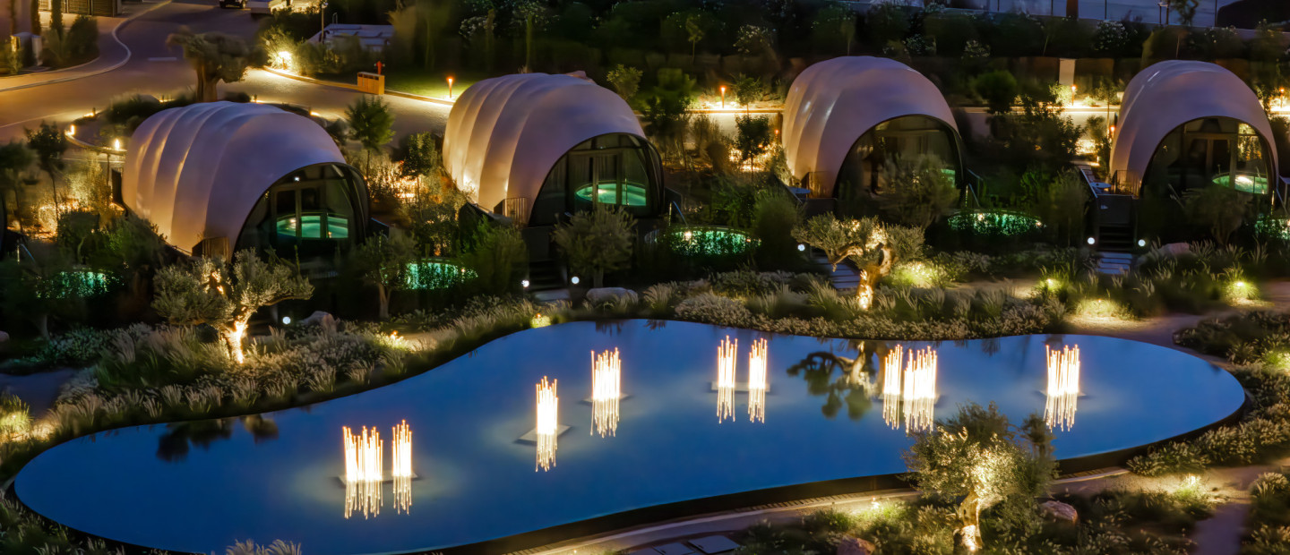 91 Athens Riviera: Όταν η πολυτέλεια συναντά την τέχνη του φωτισμού δημιουργείται η πιο μοναδική εμπειρία