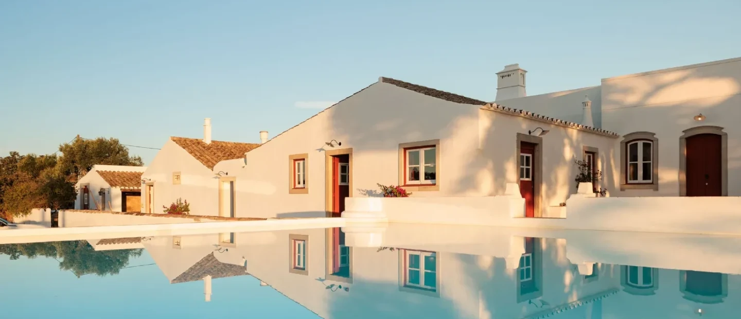 Quinta do Pinheiro: Μια φάρμα με σύγχρονες κατοικίες ριζωμένη στο τοπίο του Algarve 