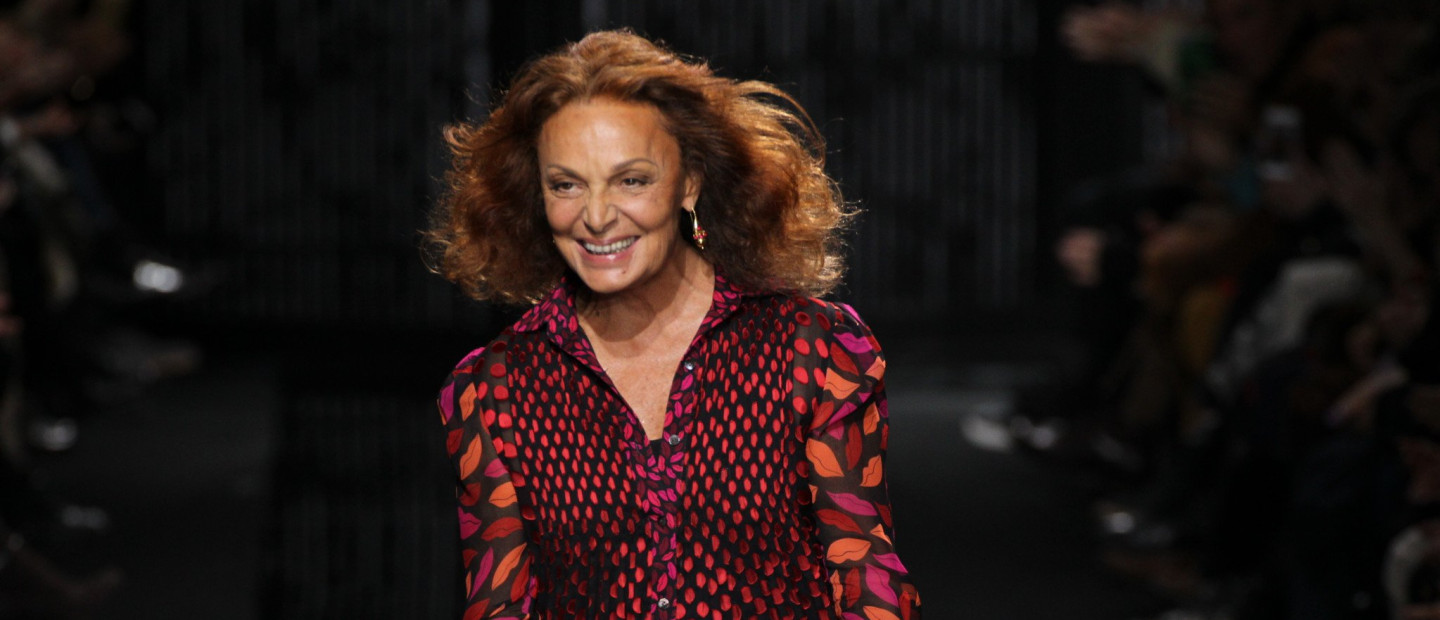 Η Diane von Fürstenberg απολαμβάνει το δικό της αυθεντικό καλοκαίρι στη Σίφνο