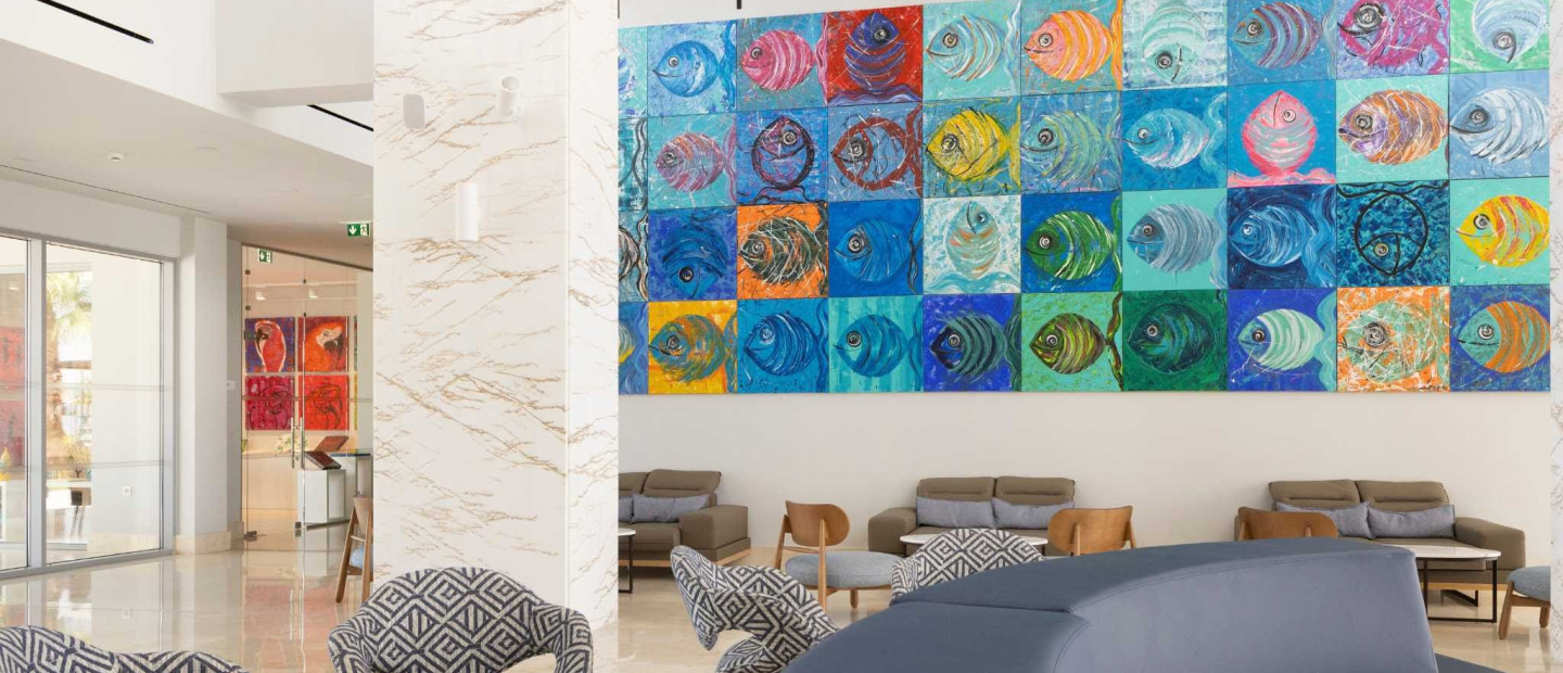 Art meets the stay experience: Τα ξενοδοχεία στην Ελλάδα που μετατρέπουν την τέχνη σε «κομμάτι» μιας ολιστικής εμπειρίας