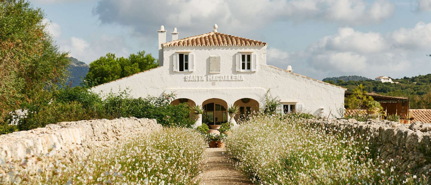 Ένα καταφύγιο που κρύβεται μέσα στην αυθεντική ομορφιά της Μινόρκα 