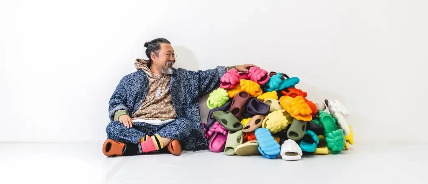 Ο Takashi Murakami «προσγειώνεται» στο Selfridges του Λονδίνου με το πιο... χαρούμενο pop-up