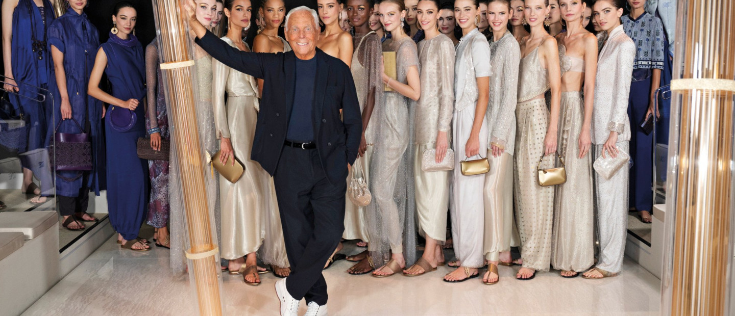 Giorgio Armani: Η ιστορία ενός θρύλου της μόδας που αφιέρωσε όλη του την ψυχή σε αυτό που αγάπησε όσο τίποτα άλλο