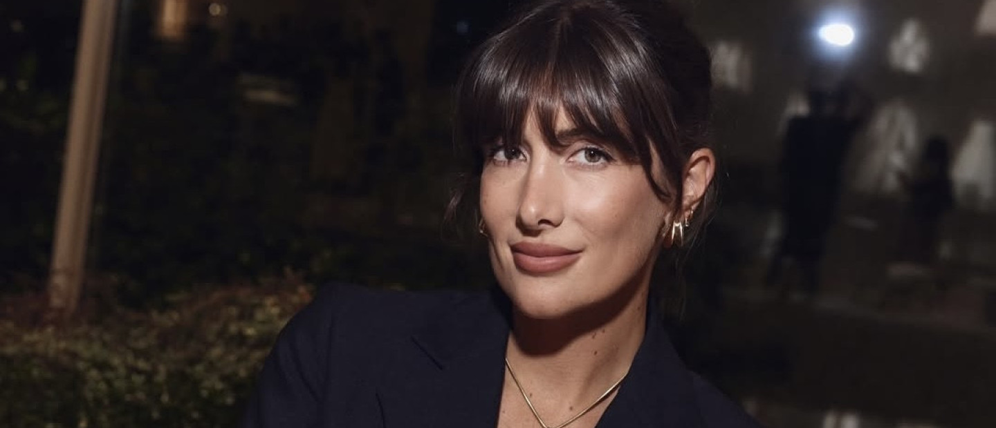 Το effortless παριζιάνικο hairstyle που κυριαρχεί αυτό το φθινόπωρο