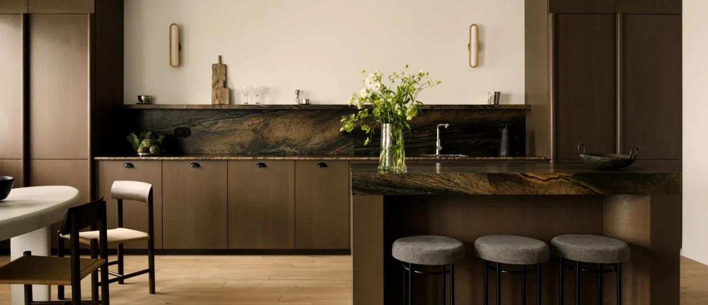 7 ιδέες αποθήκευσης σε μία κουζίνα που προτείνουν οι σχεδιαστές αυτή τη στιγμή 