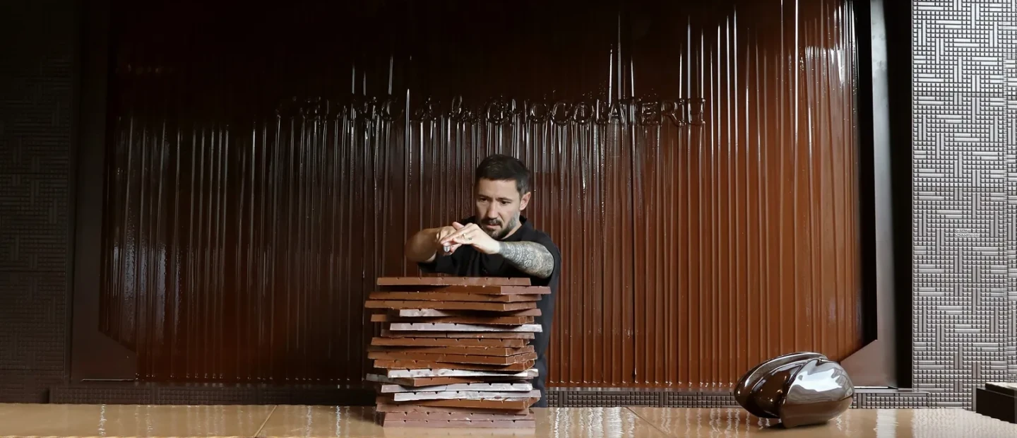 Η νέα chocolaterie του maestro Cédric Grolet στο Παρίσι είναι ένας ύμνος στα αρώματα, στη γεύση και, πάνω απ’ όλα, στα παιδιά