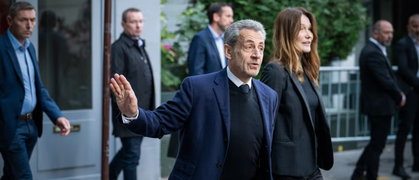 Η πρώτη μέρα του Nicolas Sarkozy στη φυλακή -  Η νέα καθημερινότητα, οι αντιδράσεις και το μέλλον του πρώην προέδρου