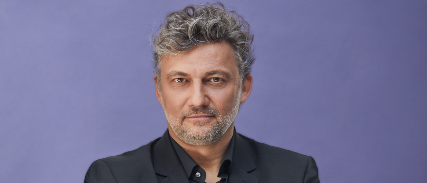 Ο Jonas Kaufmann συζητά αποκλειστικά μαζί μας για το μαγικό κόσμο της όπερας με αφορμή την πρώτη του εμφάνιση στη Θεσσαλονίκη
