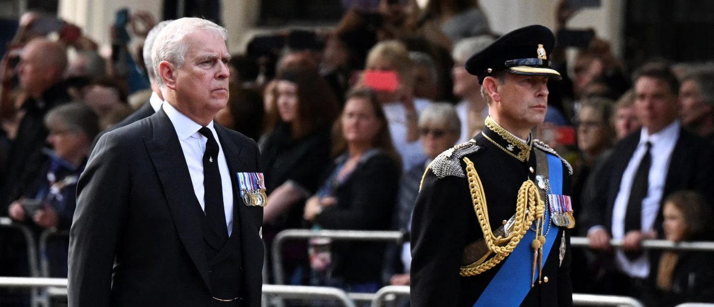 Ο Πρίγκιπας Άντριου χάνει και επίσημα τον τίτλο του έπειτα από ανακοίνωση του Παλατιού