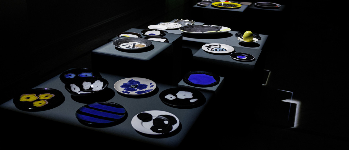 Η έκθεση της σημαντικής εκπροσώπου της κεραμοπλαστικής τέχνης Ελένης Βερναδάκη στο Μουσείο Μπενάκη κι όσα συνέβησαν στο ετήσιο Fundraising Gala